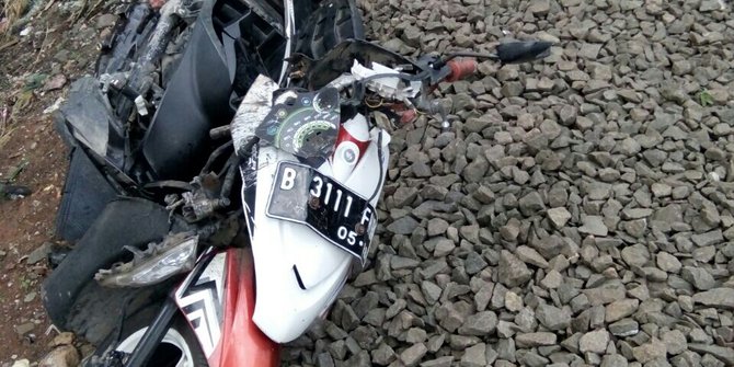 Ibu dan Anak Tewas Tertabrak Kereta